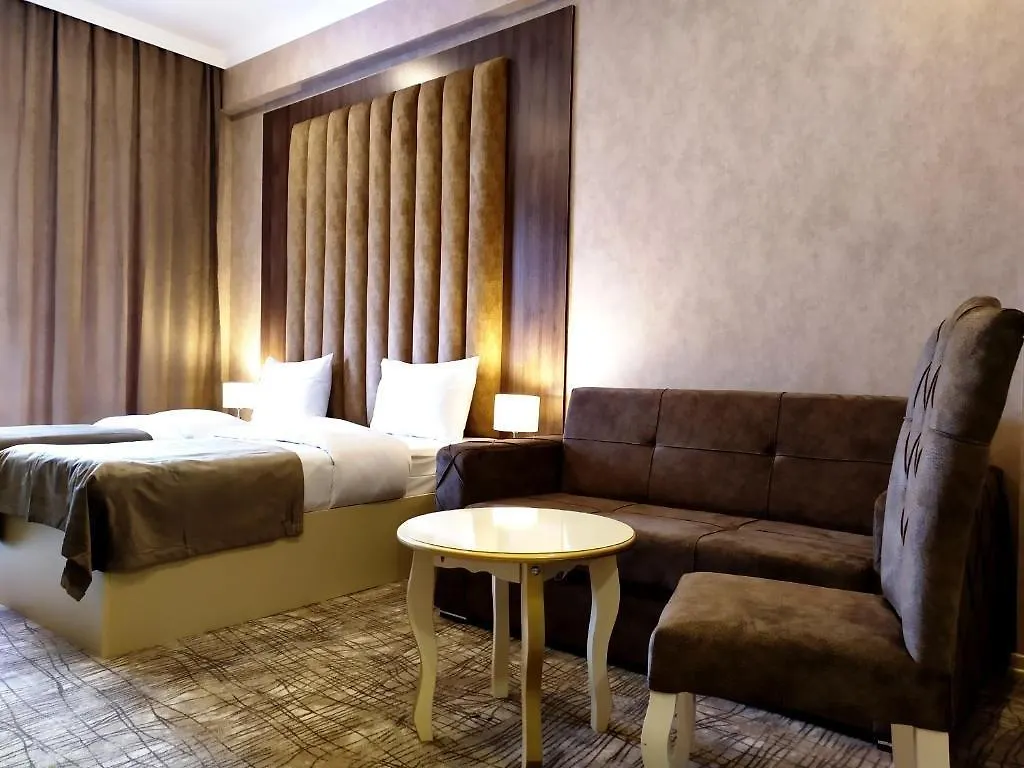 The Clocktower Hotel Baku 4*,